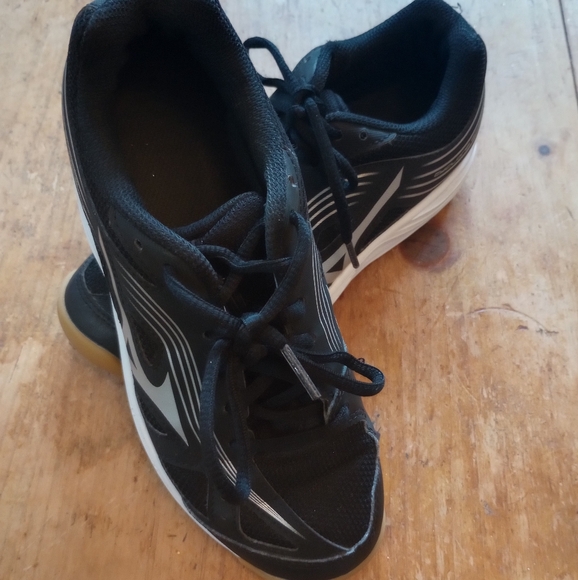 Mizuno Women's Sneakers - Picture 2 of 6